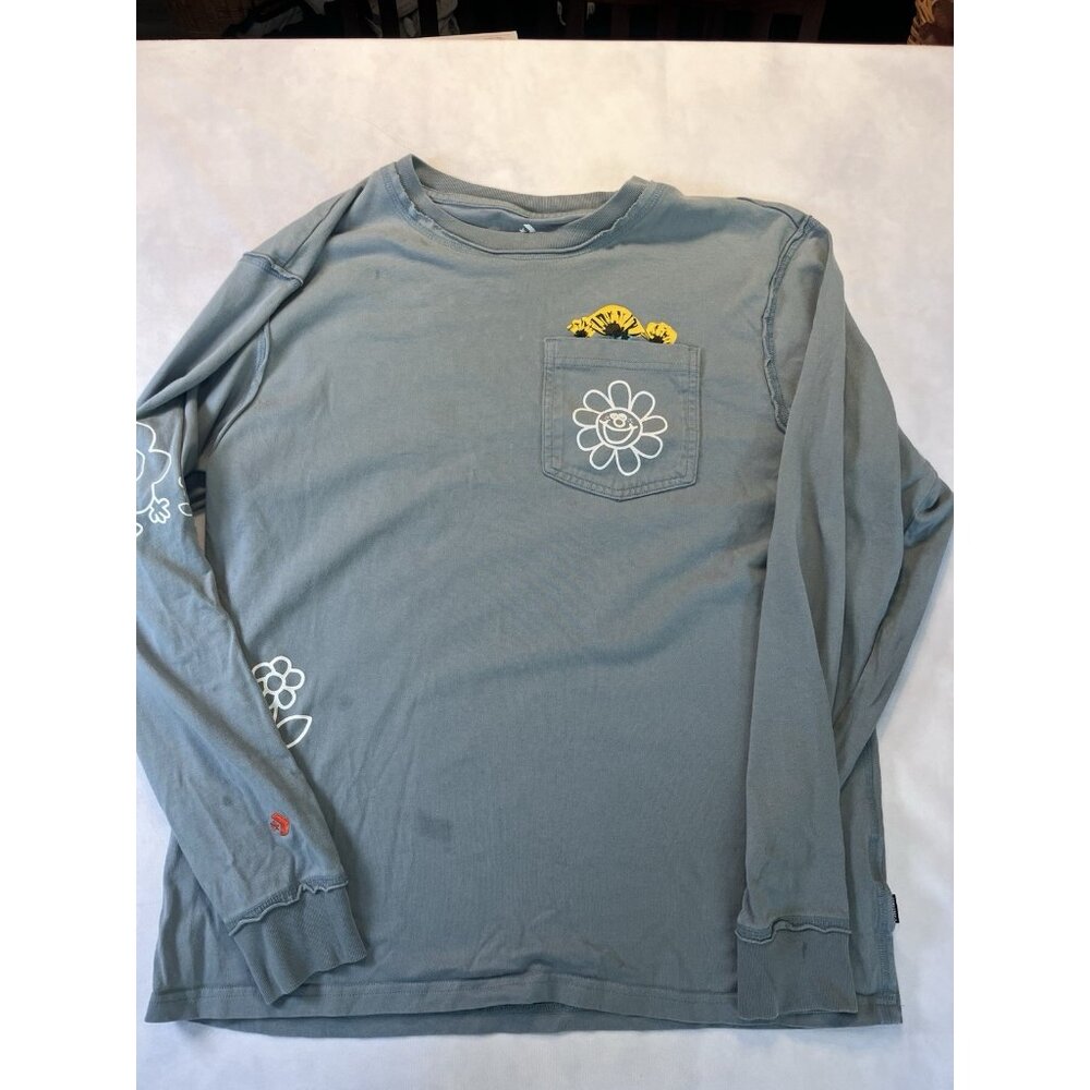 Converse men’s Long sleeve crewneck light blue flower pocket graphic extra small - Picture 4 of 8
